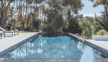 Resa Estates Ibiza can Viv tourist license sale koop pool side 2.jpg